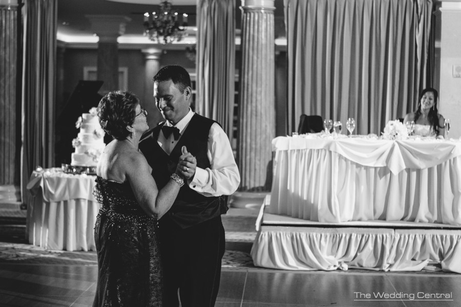 photojournalistic wedding photographer new jersey - the Palace at Somerset Park wedding in New Jersey photojournalistic wedding photographer new jersey - the Palace at Somerset Park wedding in New Jersey
